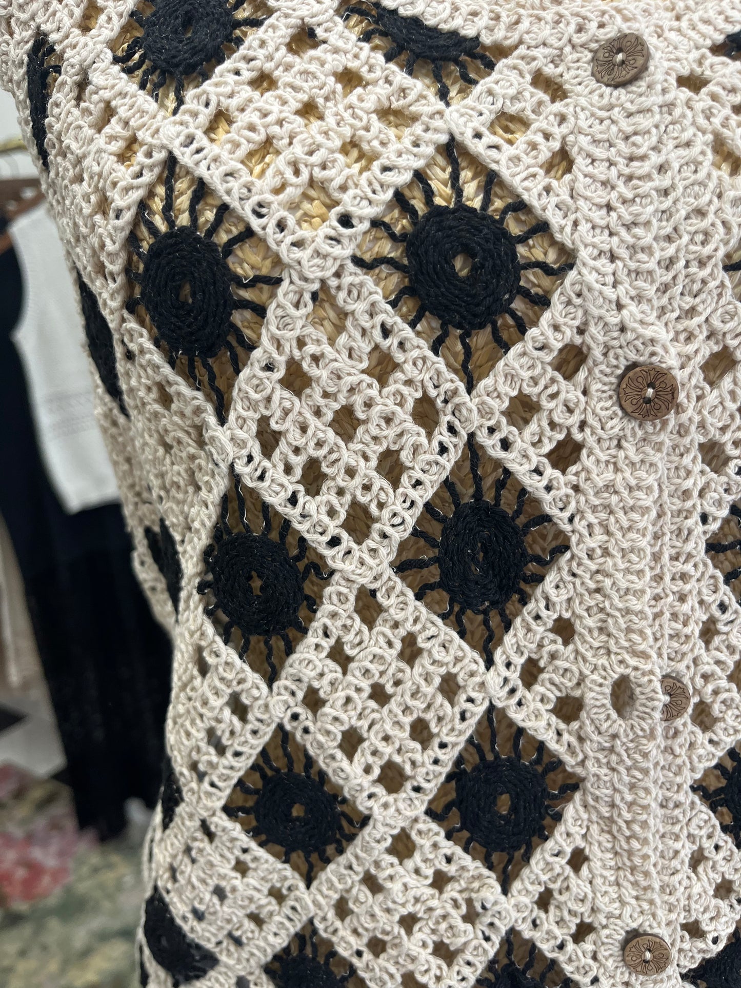 Gilet en crochet noir et blanc