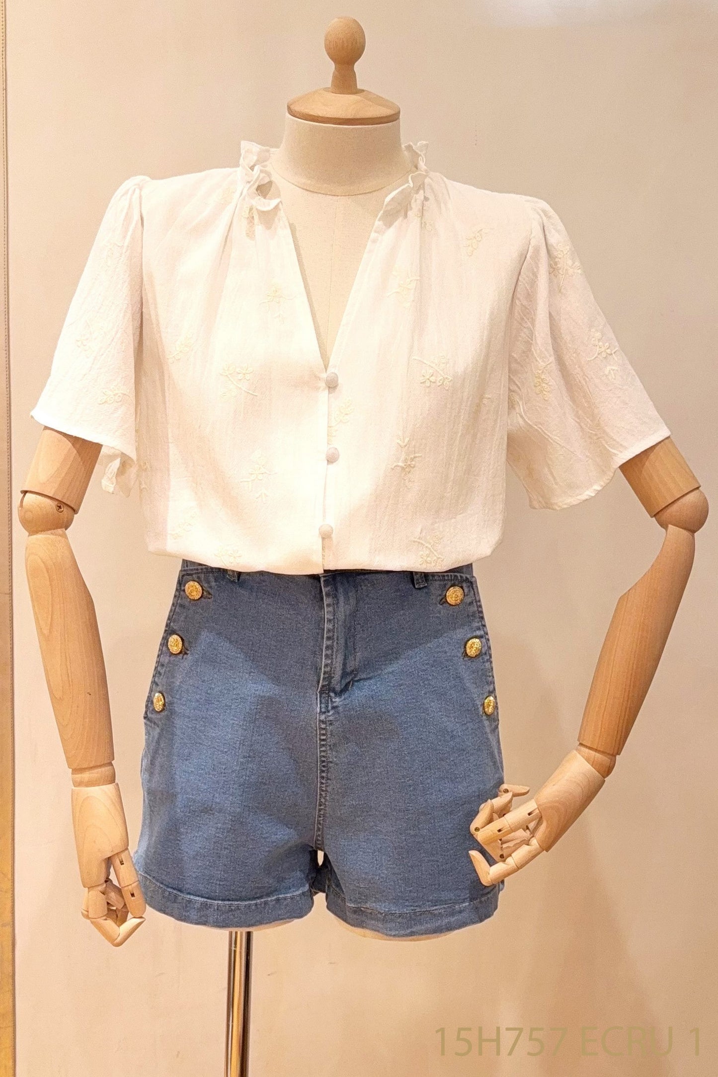 Blouse brodée écru