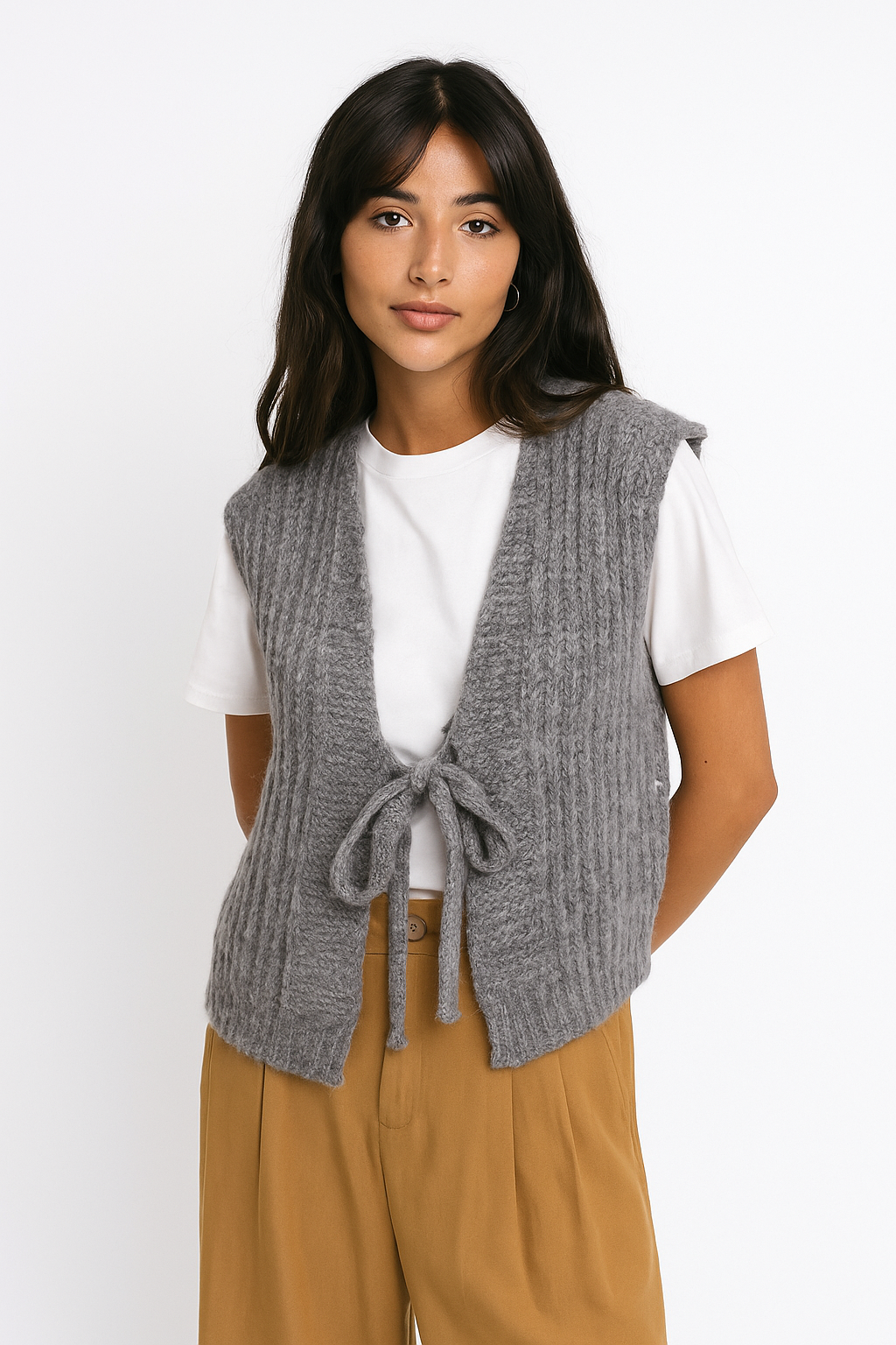 Gilet gris à nouer