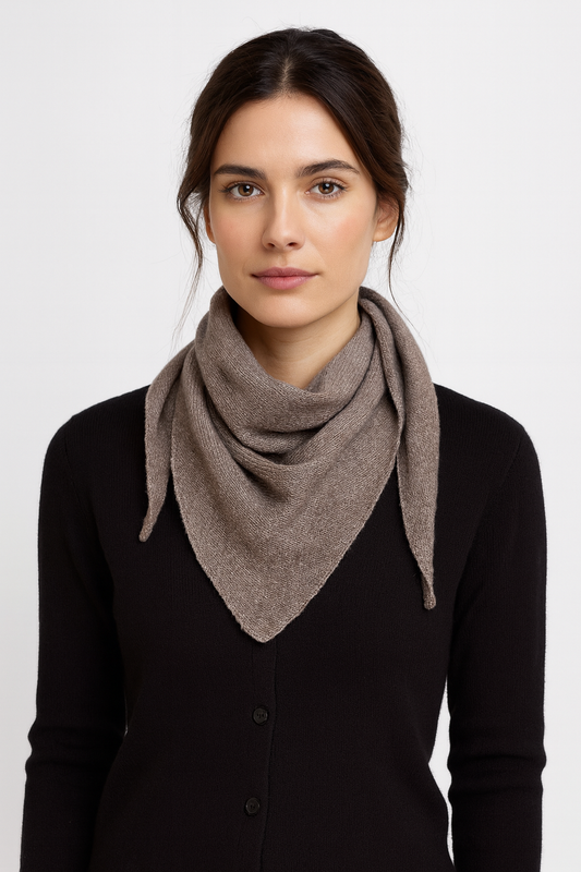 Col foulard en maille taupe